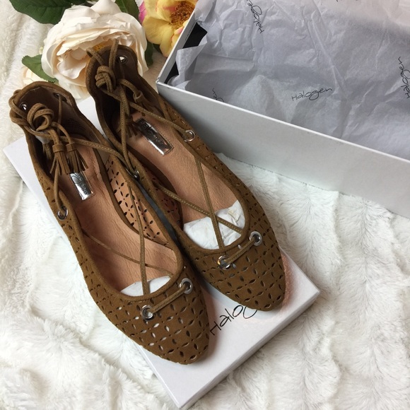  Almond-Toe Lace-Up Leather Flats, new in box - Picture 2 of 8
